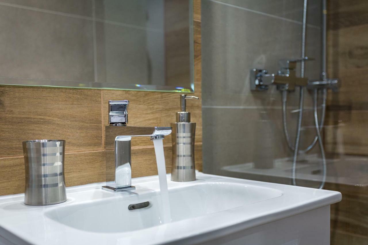5B Premium Apartment Krasków Dış mekan fotoğraf
