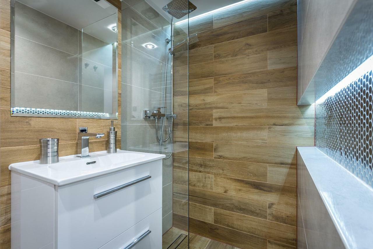 5B Premium Apartment Krasków Dış mekan fotoğraf